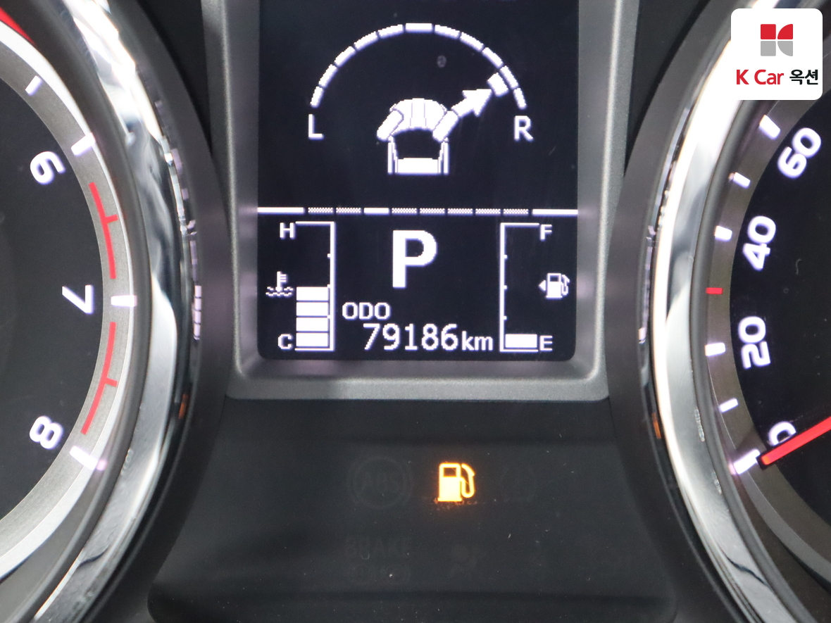 KG Mobility Tivoli 2017 - Image 4