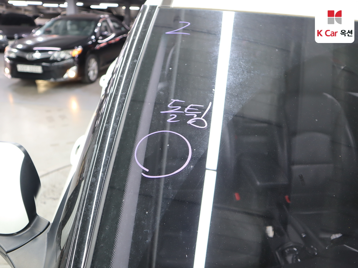 KG Mobility Tivoli 2017 - Image 35