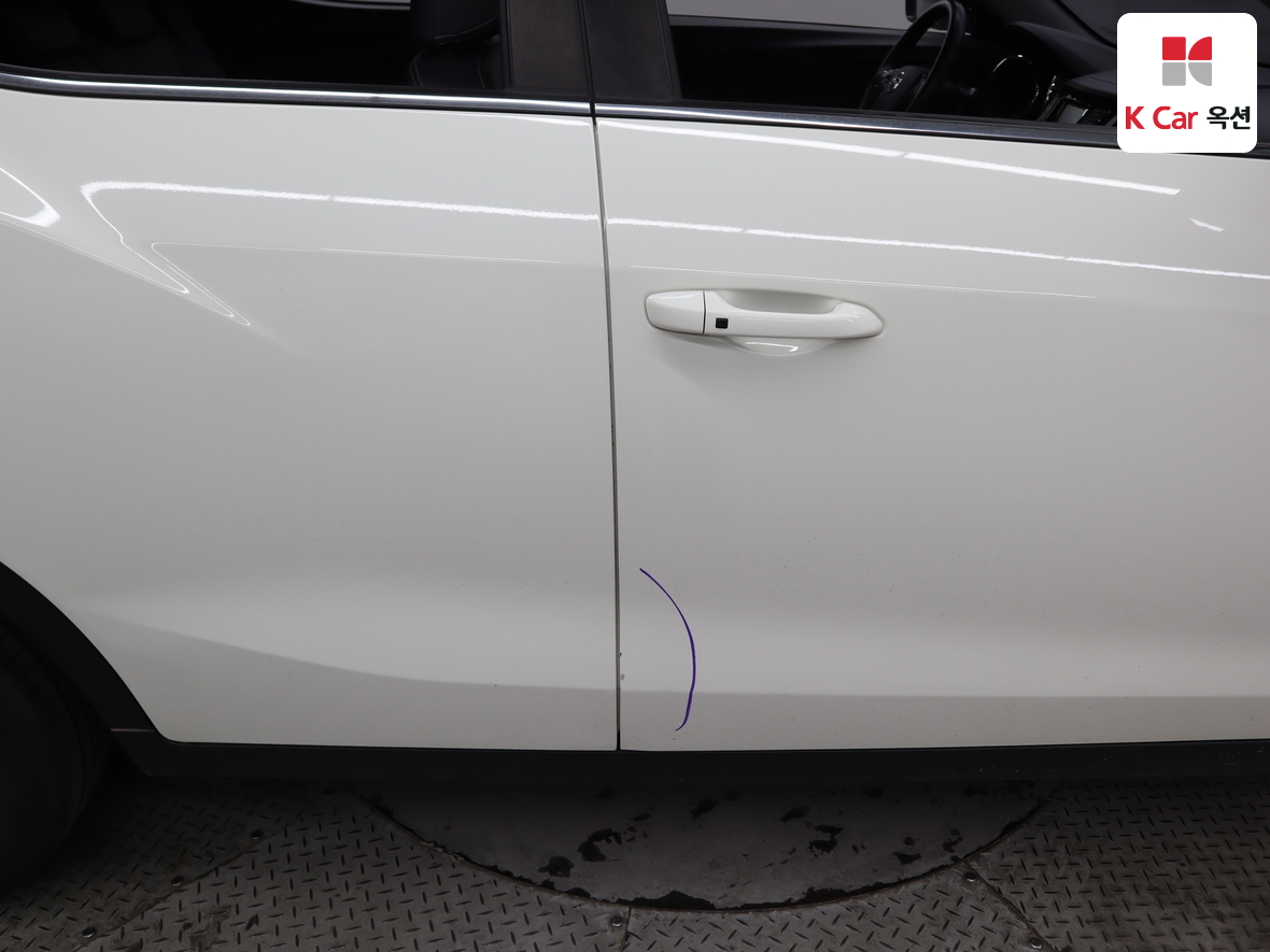 KG Mobility Tivoli 2017 - Image 40