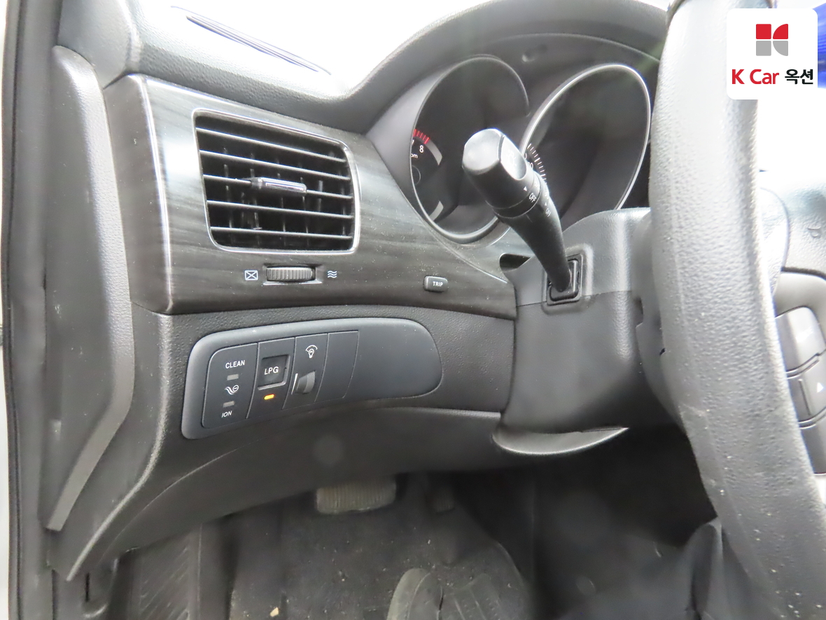 Kia Lotze 2010 - Image 9