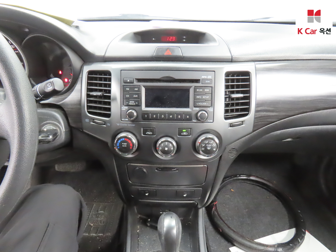 Kia Lotze 2010 - Image 6