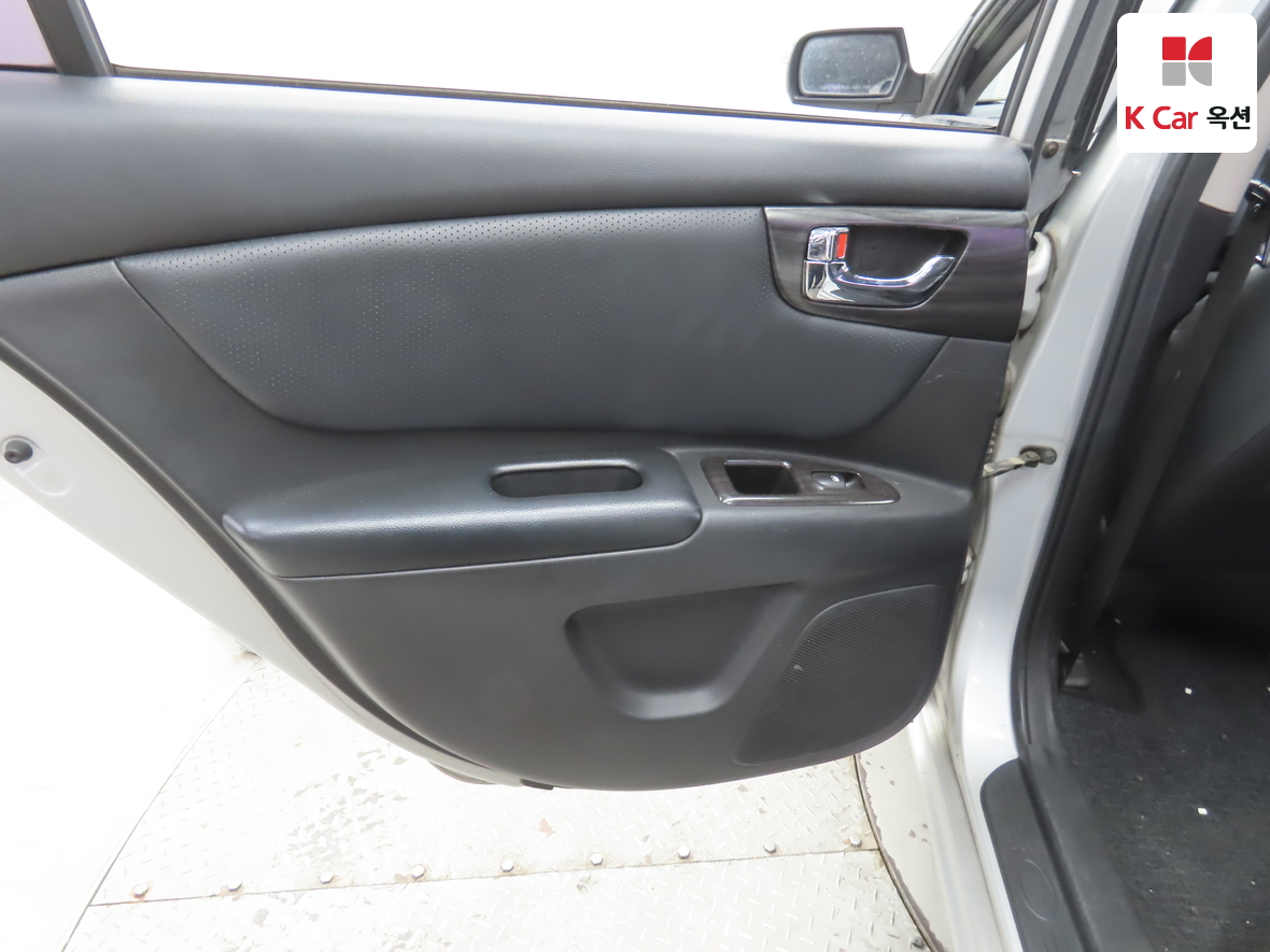 Kia Lotze 2010 - Image 21