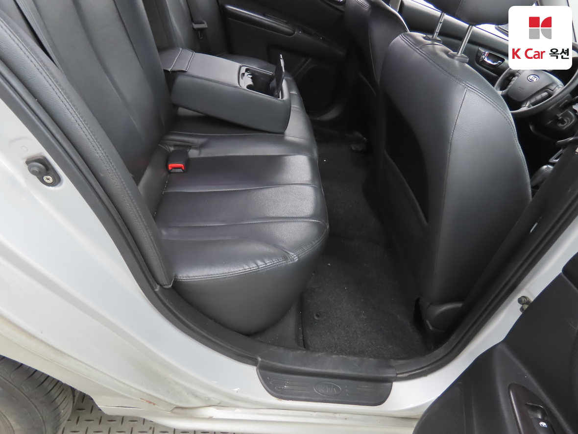 Kia Lotze 2010 - Image 26