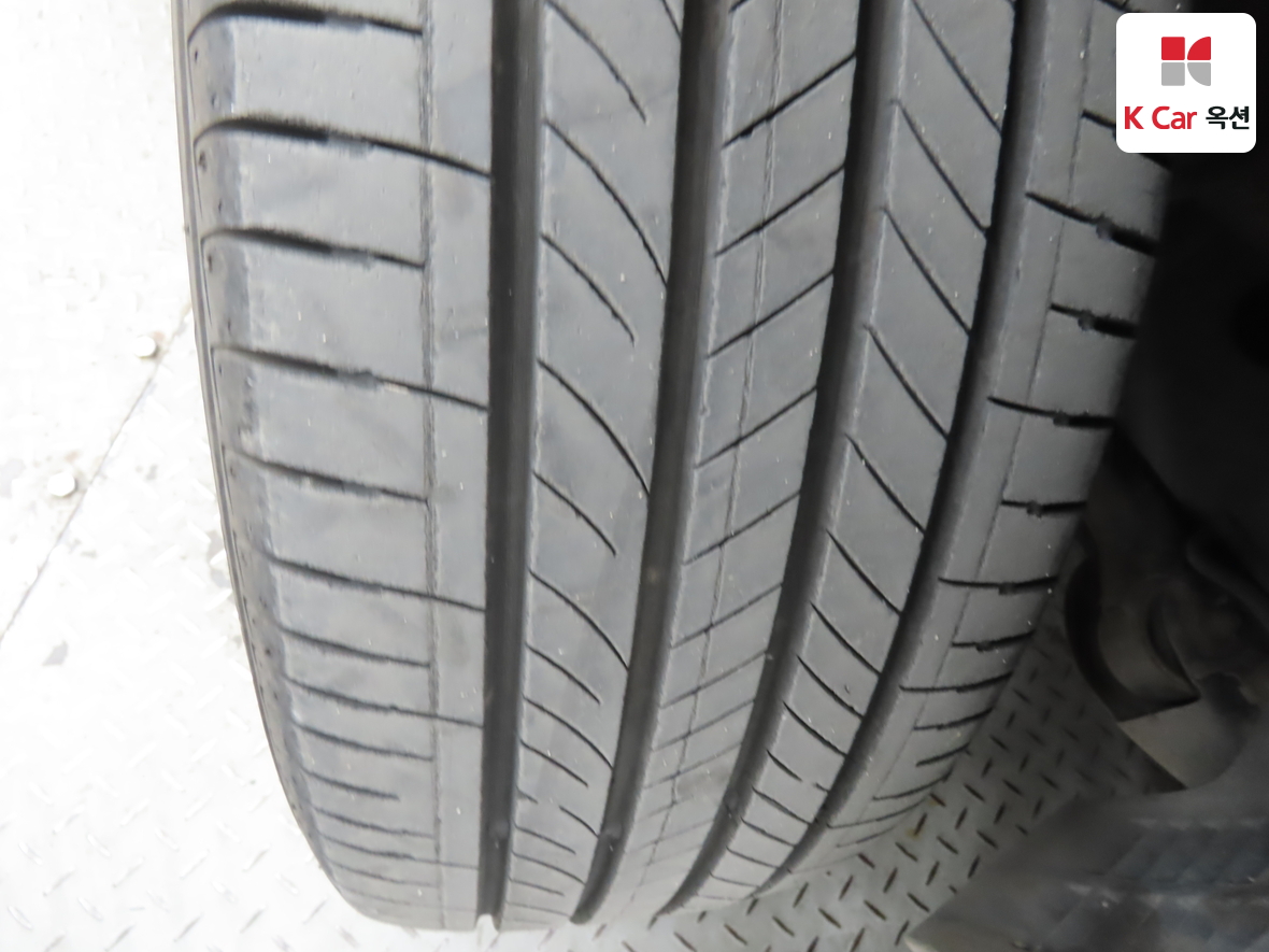 Kia Lotze 2010 - Image 30