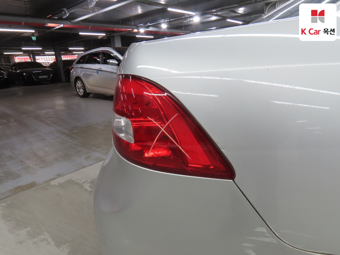 Kia Lotze 2010 - Image 40