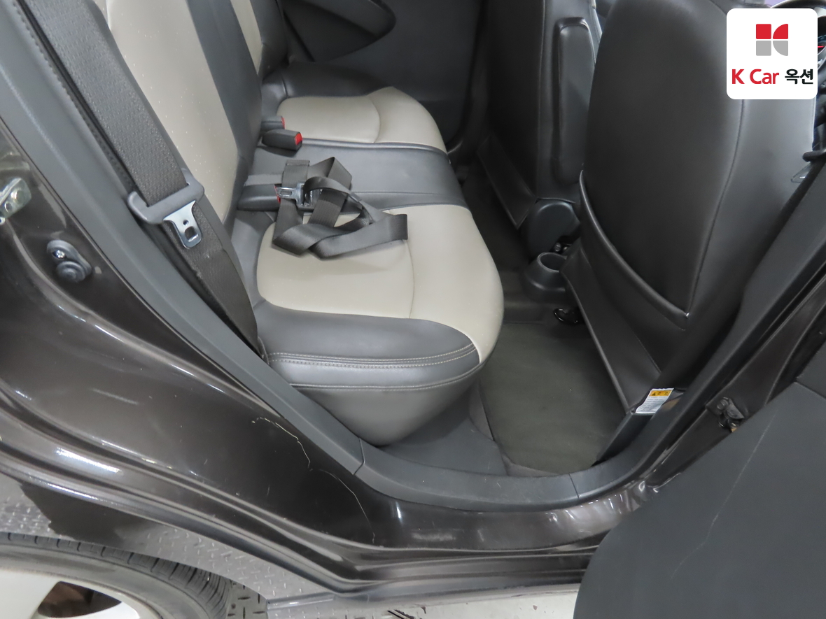 جنرال موتورز كوريا سبارك 2012 - صورة 27