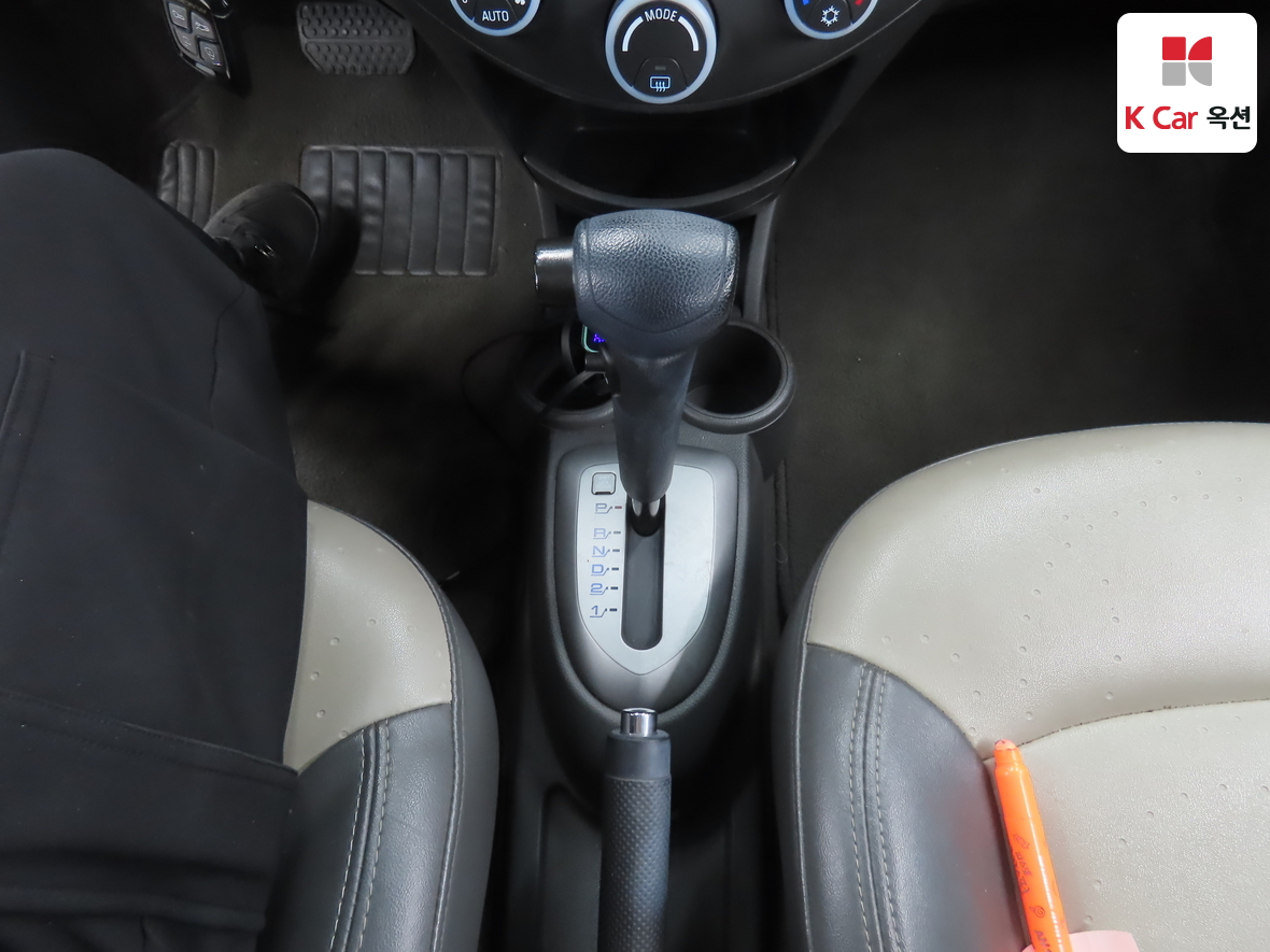 جنرال موتورز كوريا سبارك 2012 - صورة 16