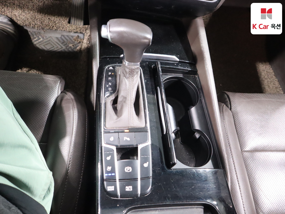 Kia K7 2016 - Image 16