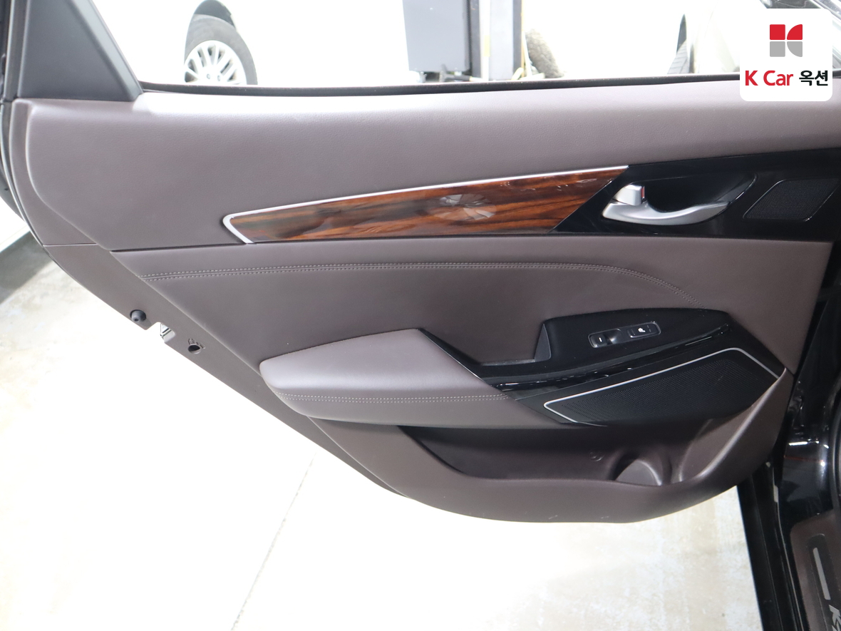 Kia K7 2016 - Image 22