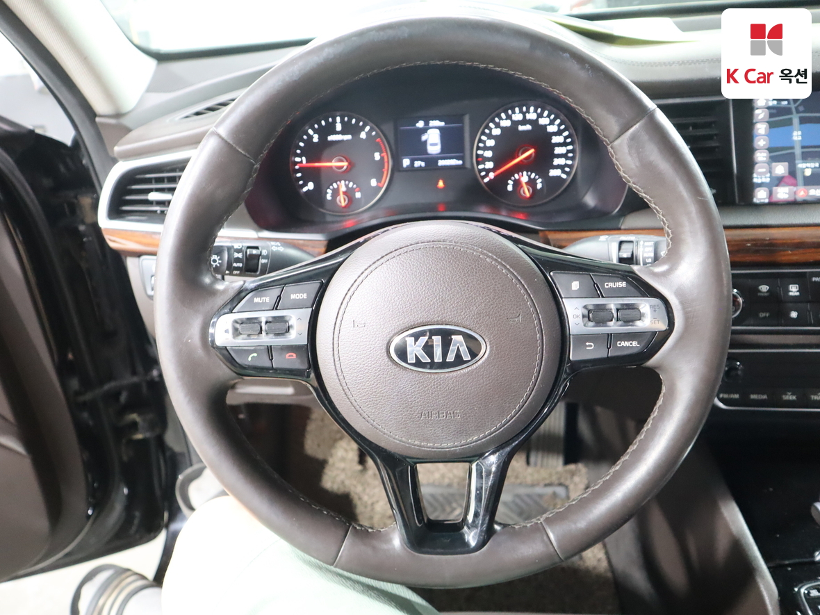 Kia K7 2016 - Image 10