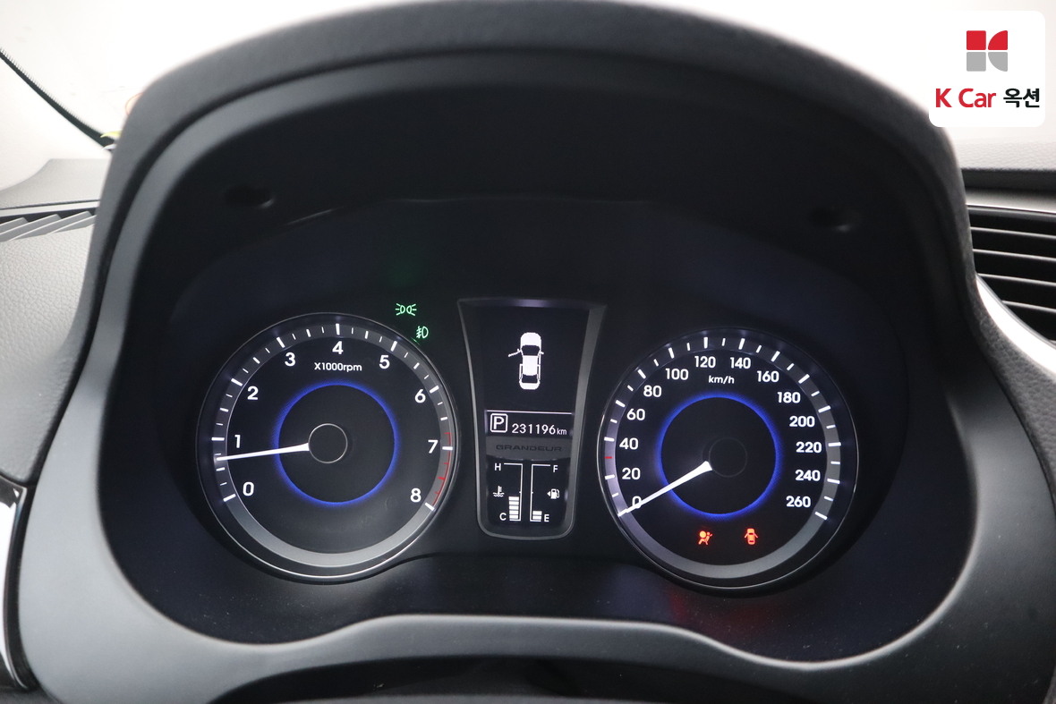 Hyundai AZERA 2011 - Image 5