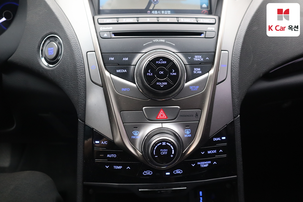 Hyundai AZERA 2011 - Image 14