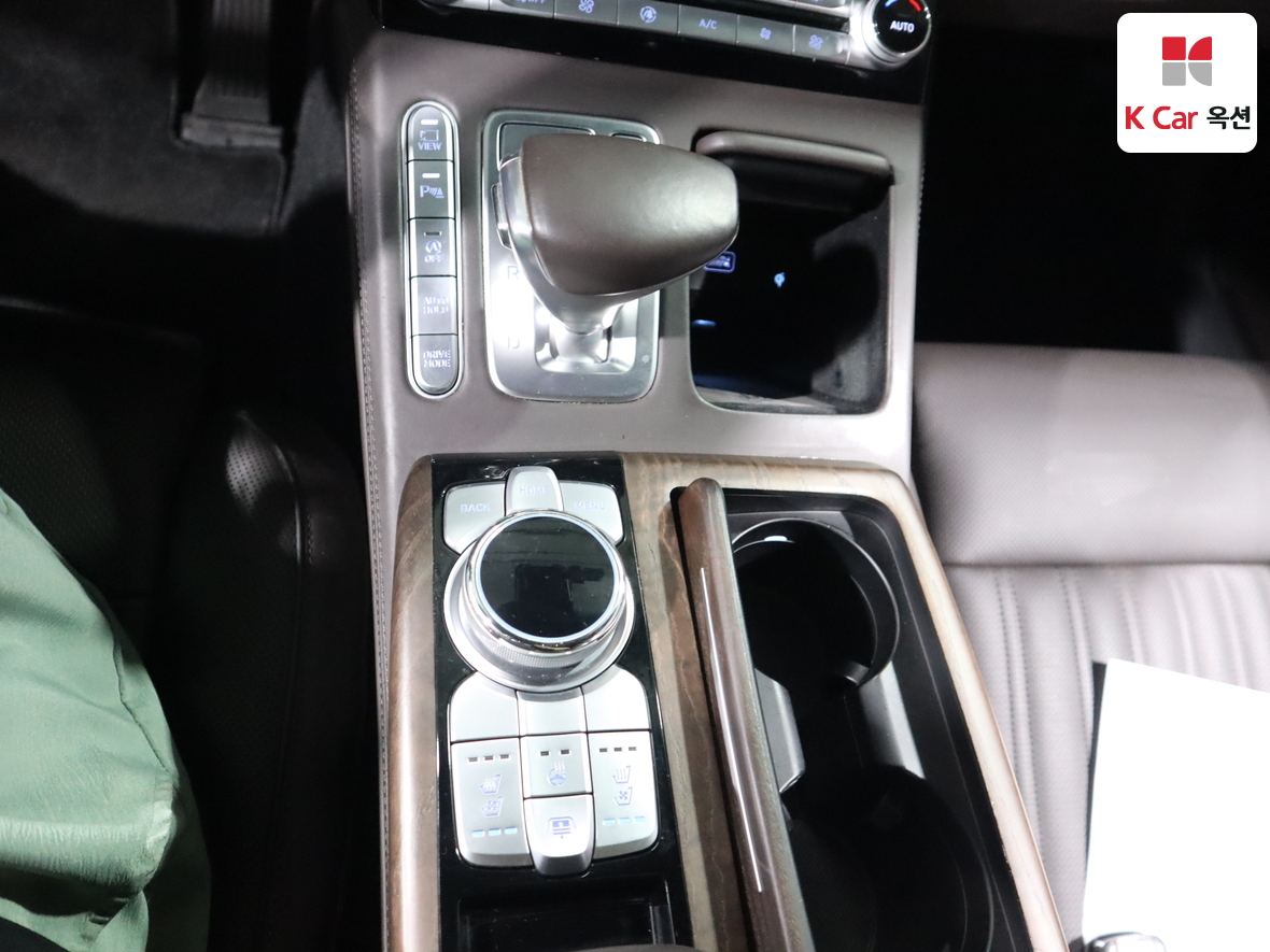 제네시스 G90 - 16