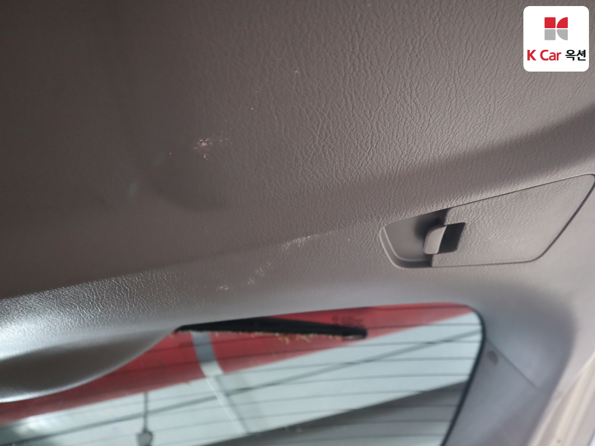 KG Mobility Korando Turismo 2014 - Image 30