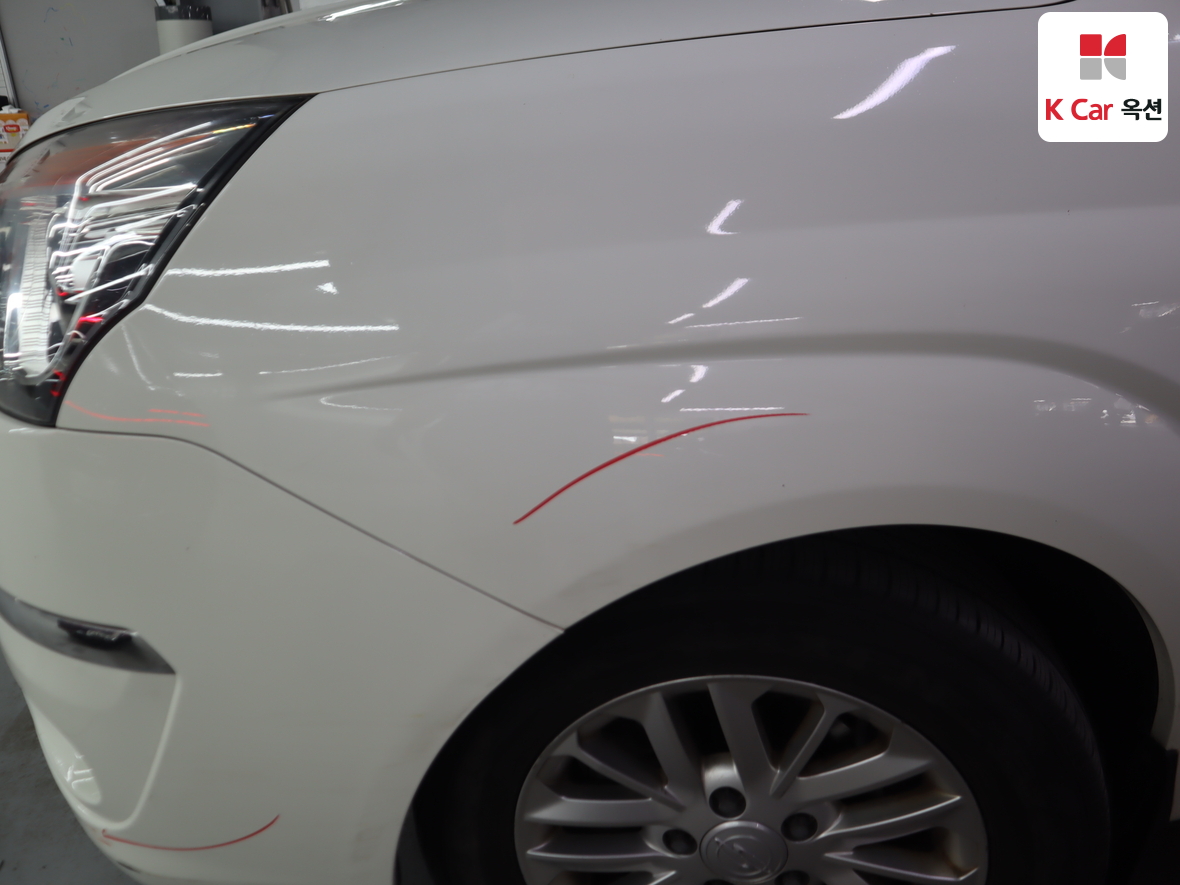 KG Mobility Korando Turismo 2014 - Image 40