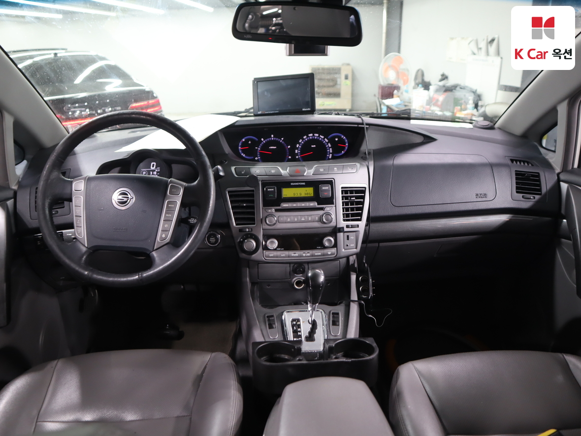 KG Mobility Korando Turismo 2014 - Image 3