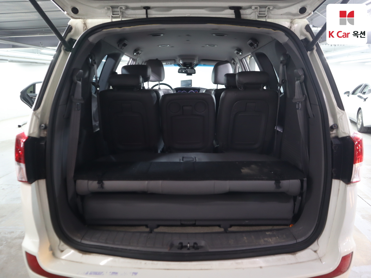 KG Mobility Korando Turismo 2014 - Image 29