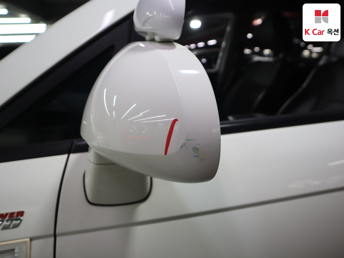 KG Mobility Korando Turismo 2014 - Image 41