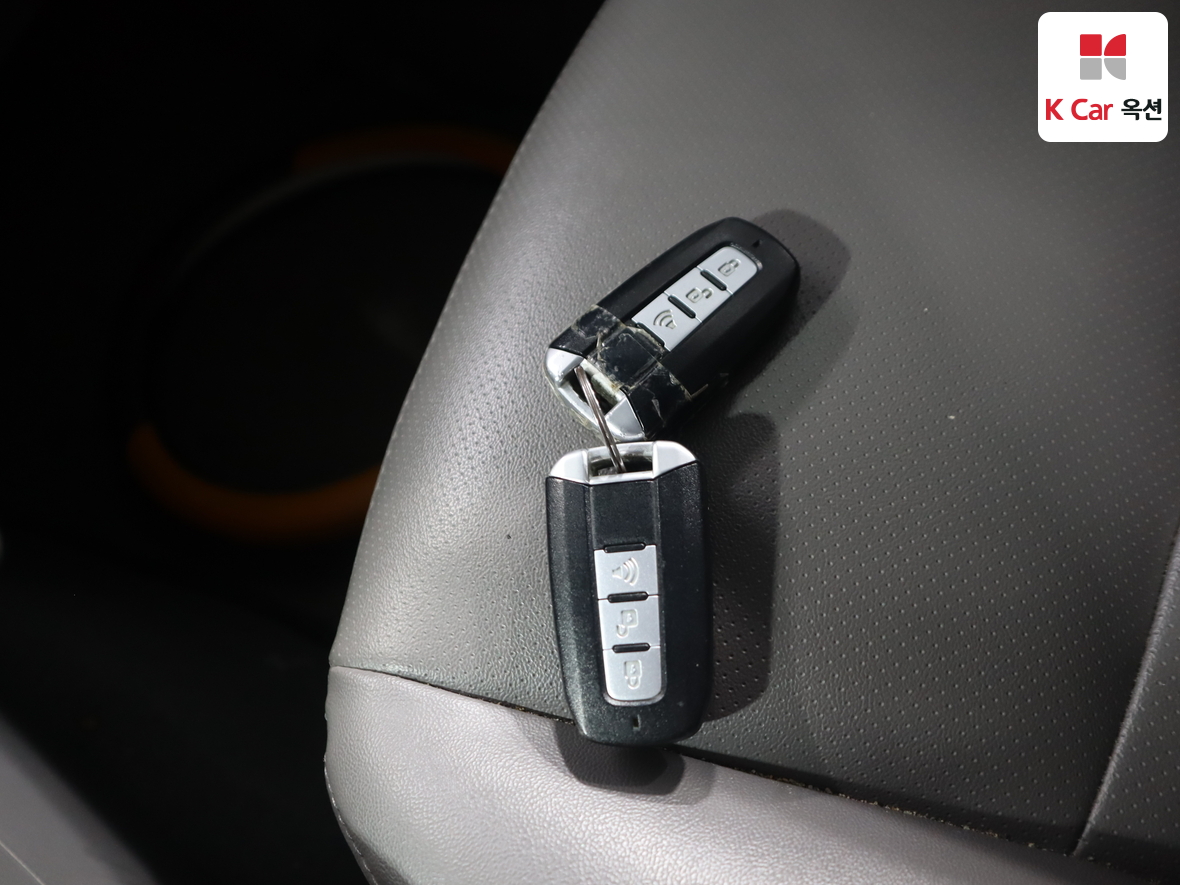 KG Mobility Korando Turismo 2014 - Image 20