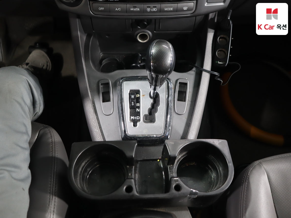 KG Mobility Korando Turismo 2014 - Image 19