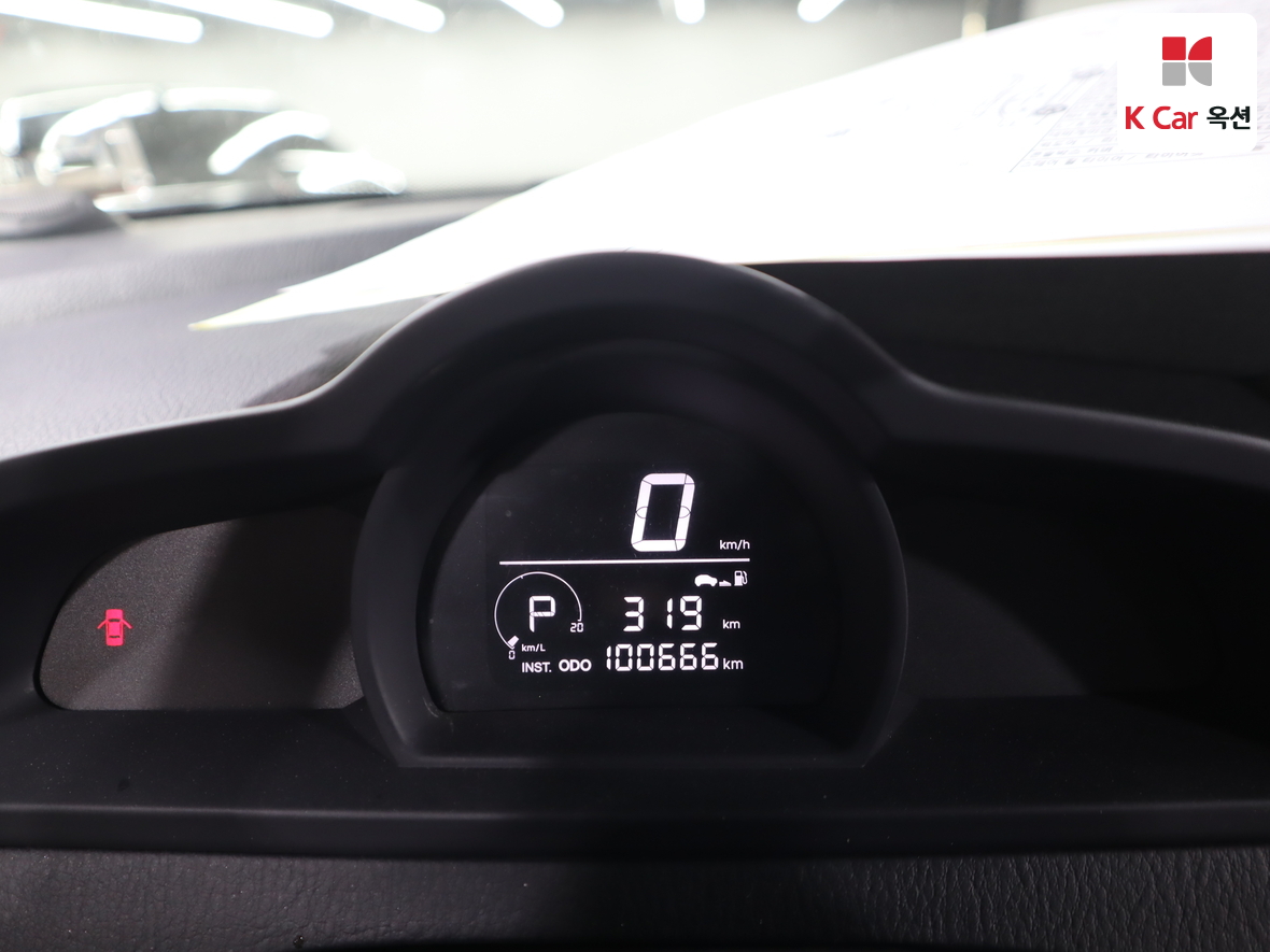 KG Mobility Korando Turismo 2014 - Image 5