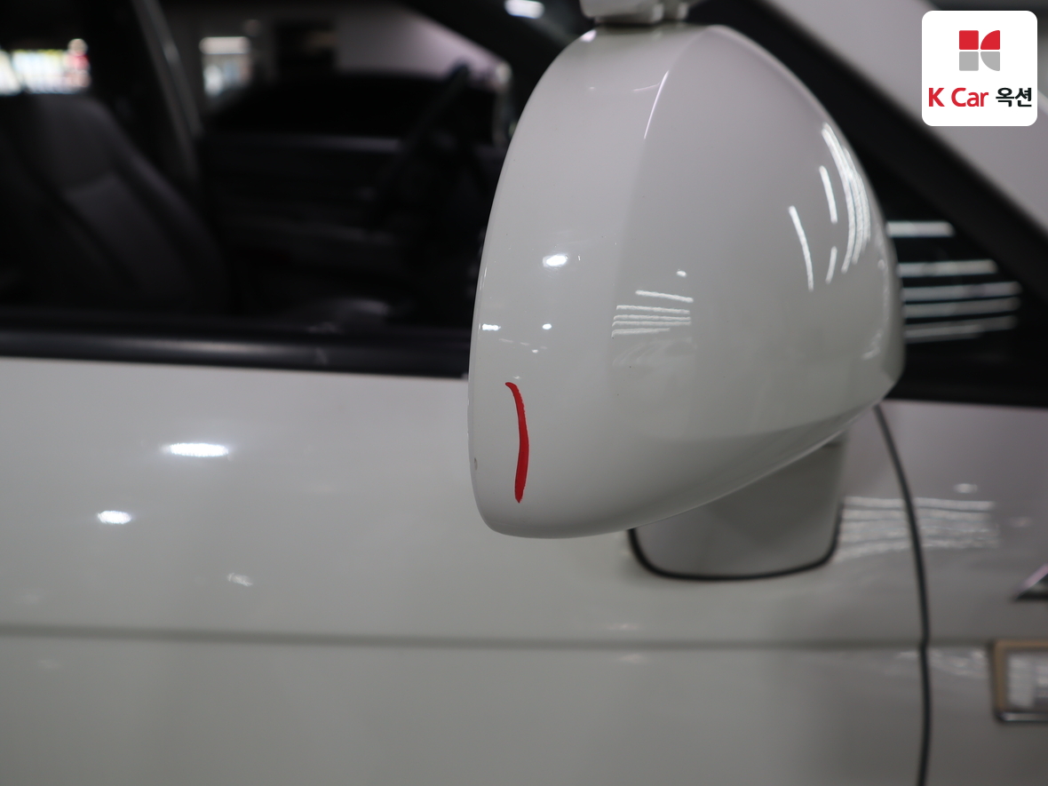 KG Mobility Korando Turismo 2014 - Image 49