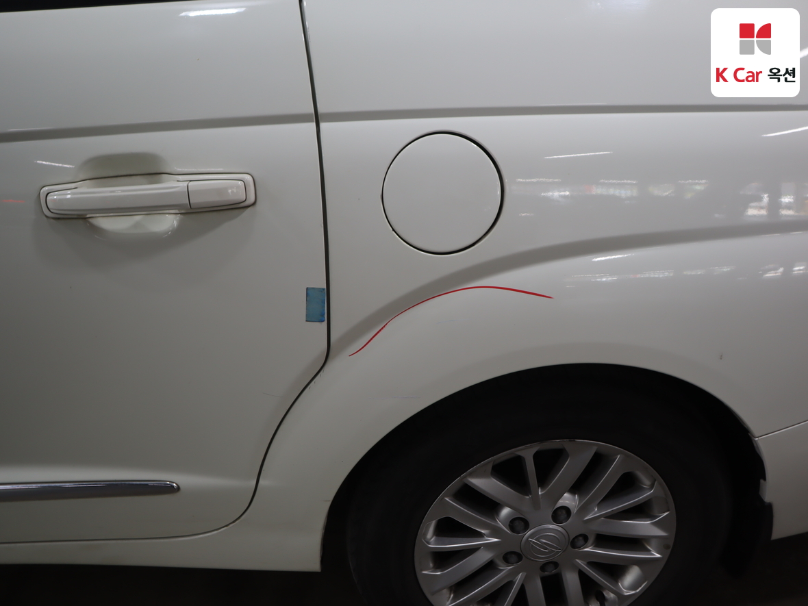 KG Mobility Korando Turismo 2014 - Image 44