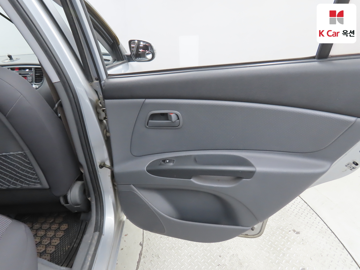 كيا برايد 2010 - صورة 26