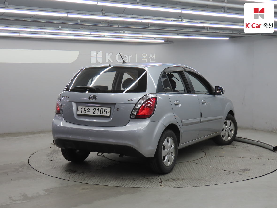 كيا برايد 2010 - صورة 2