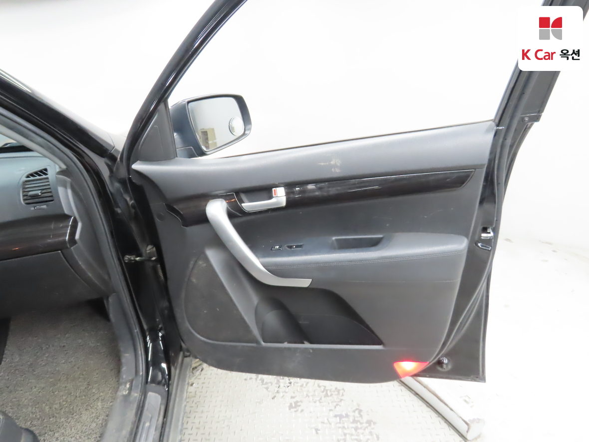 Kia Sorento 2012 - Image 30