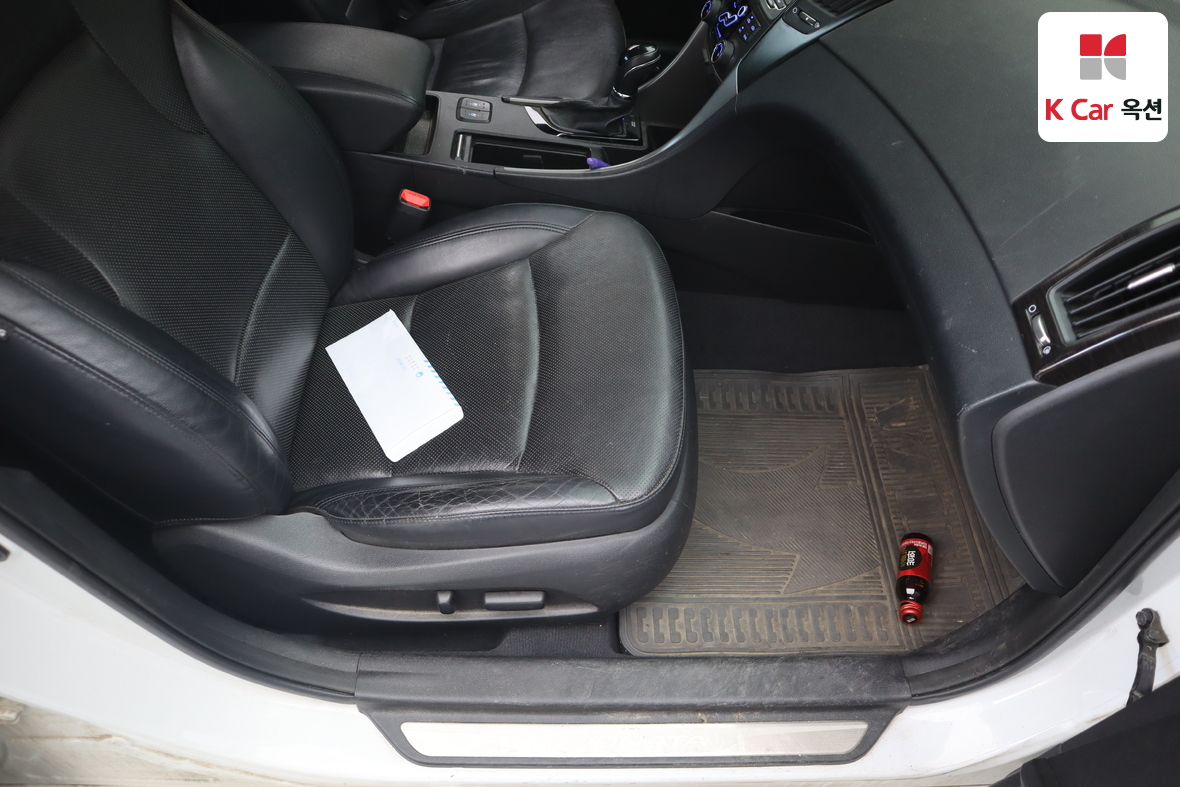 هيونداي سوناتا 2012 - صورة 28