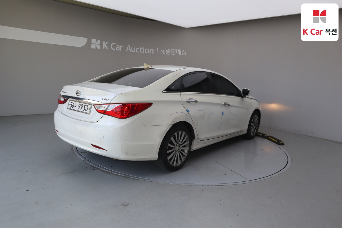 هيونداي سوناتا 2012 - صورة 2