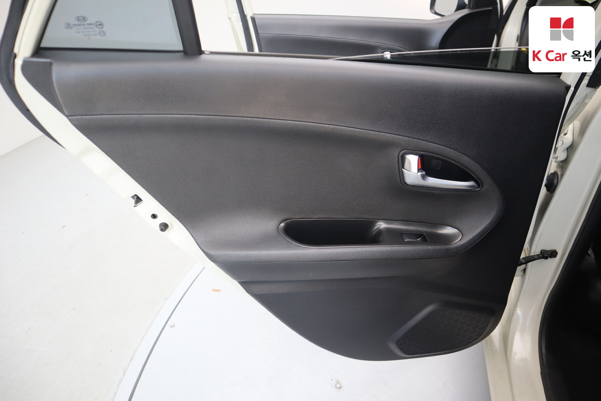 Kia Morning 2012 - Image 21