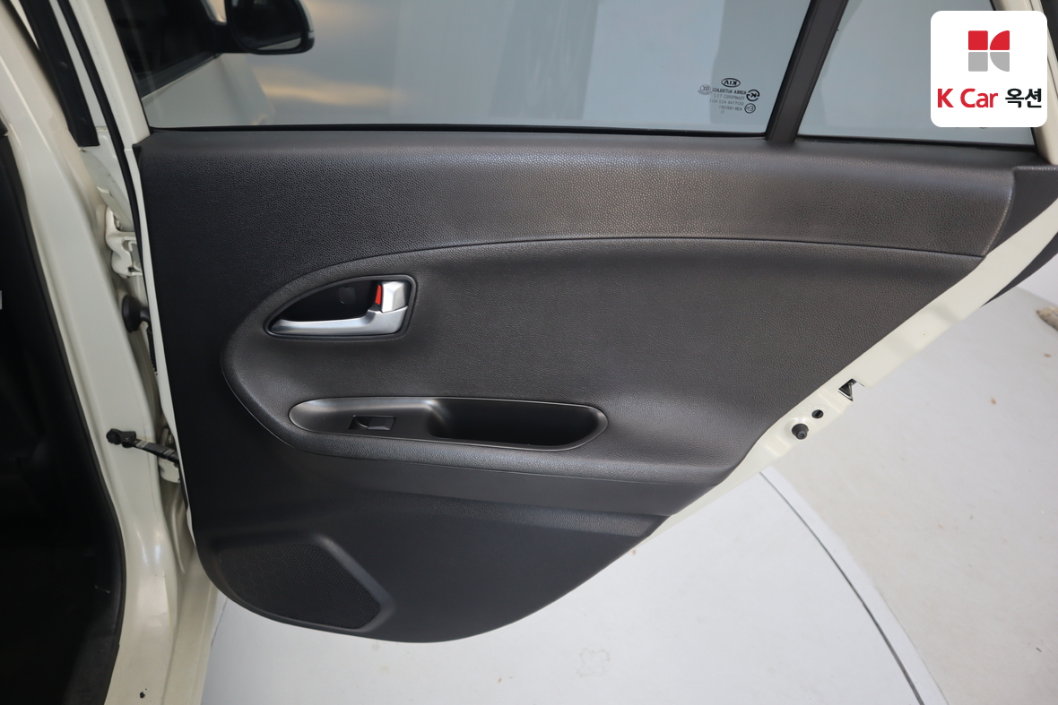 Kia Morning 2012 - Image 27