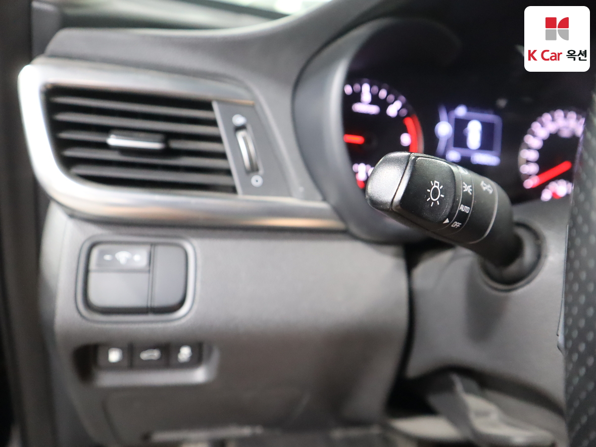 كيا K5 2016 - صورة 9