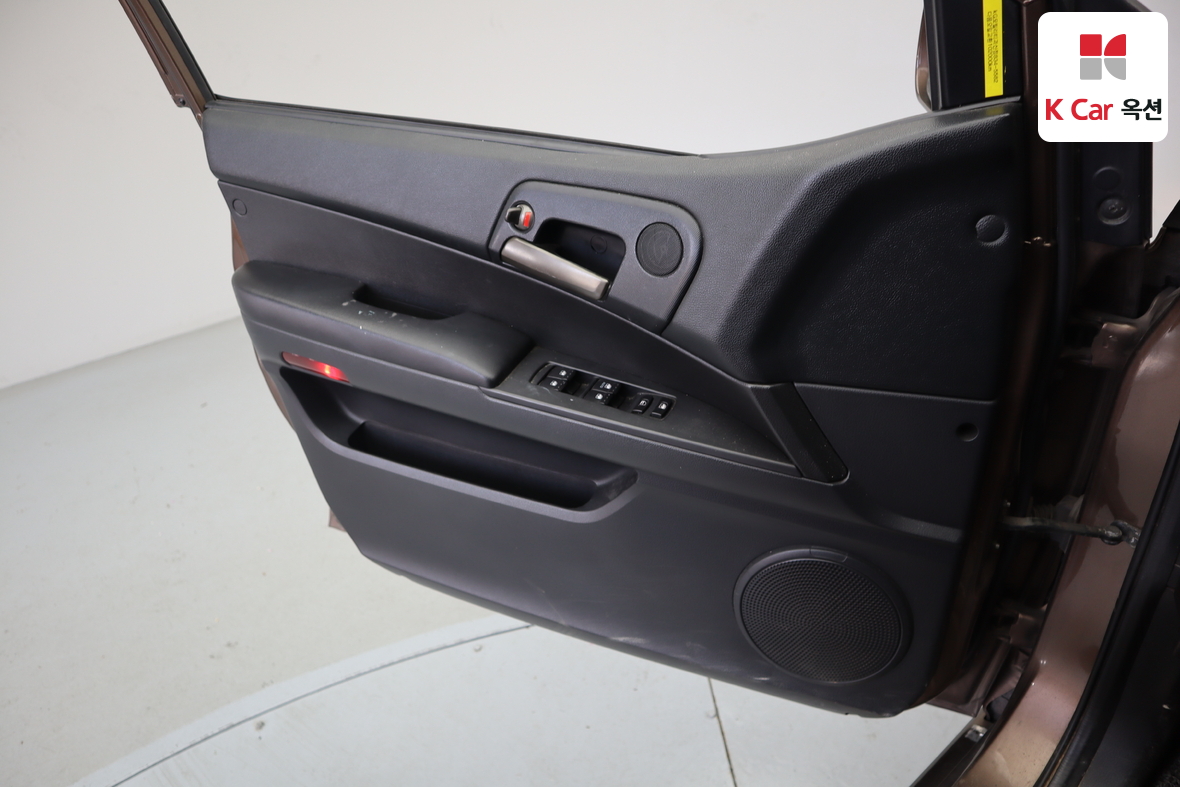 KG Mobility Korando Sports 2015 - Image 8