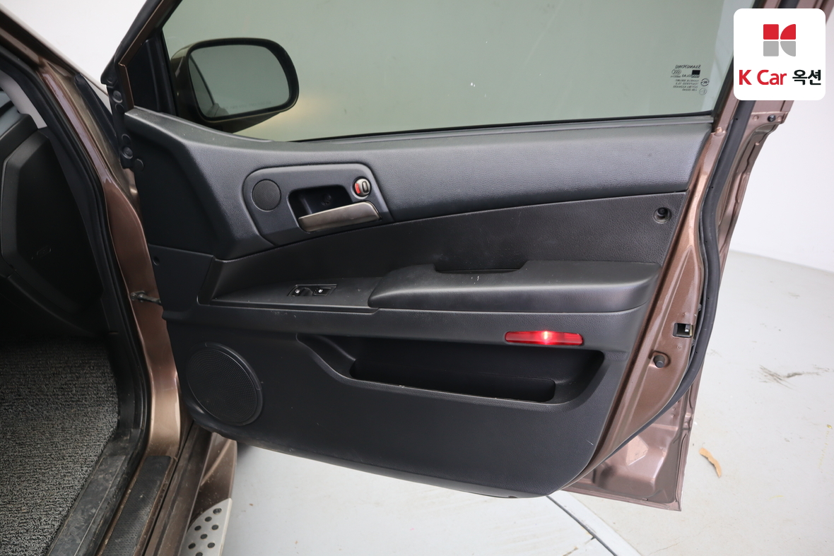 KG Mobility Korando Sports 2015 - Image 30