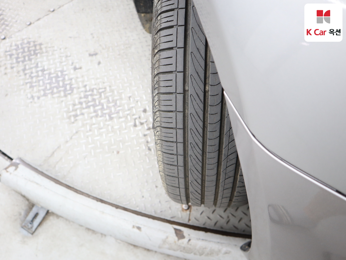 Hyundai Sonata 2010 - Image 32