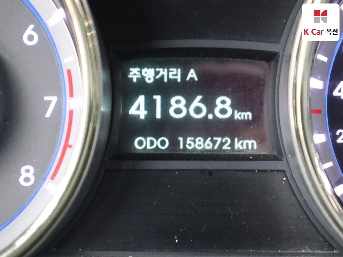 Hyundai Sonata 2010 - Image 4