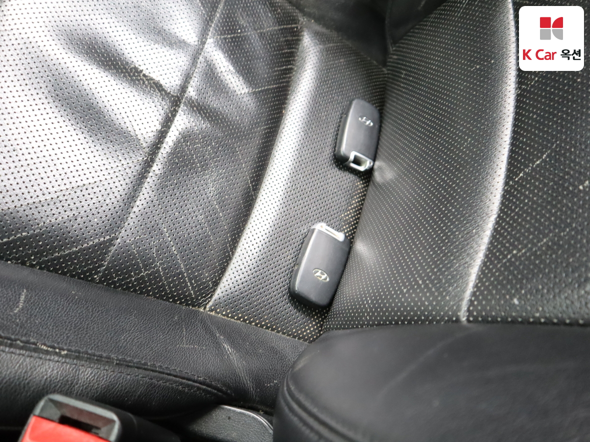 Hyundai Sonata 2010 - Image 17