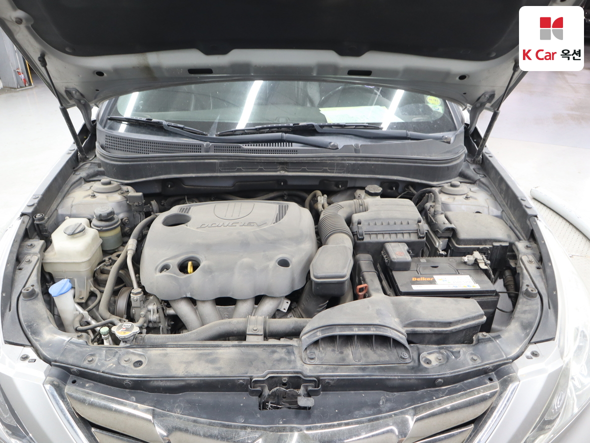 Hyundai Sonata 2010 - Image 33