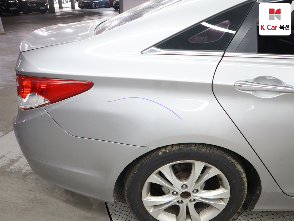 Hyundai Sonata 2010 - Image 43