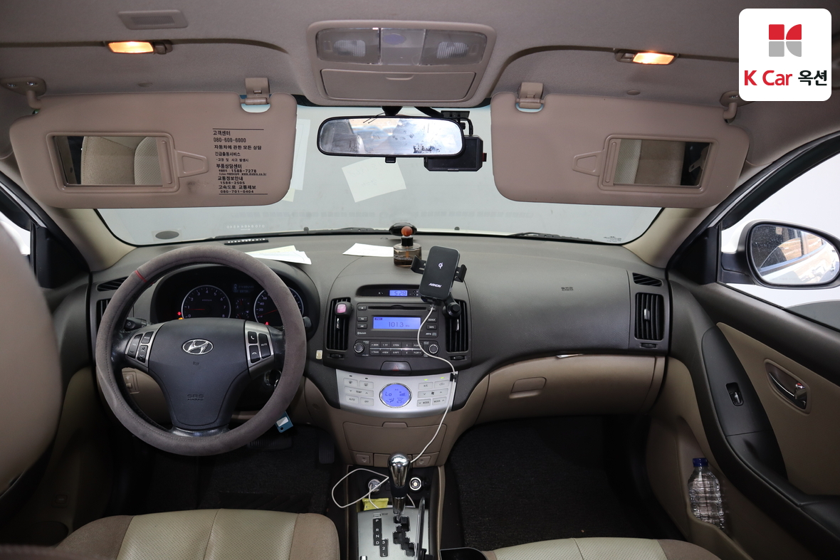 Hyundai Elantra 2010 - Image 3