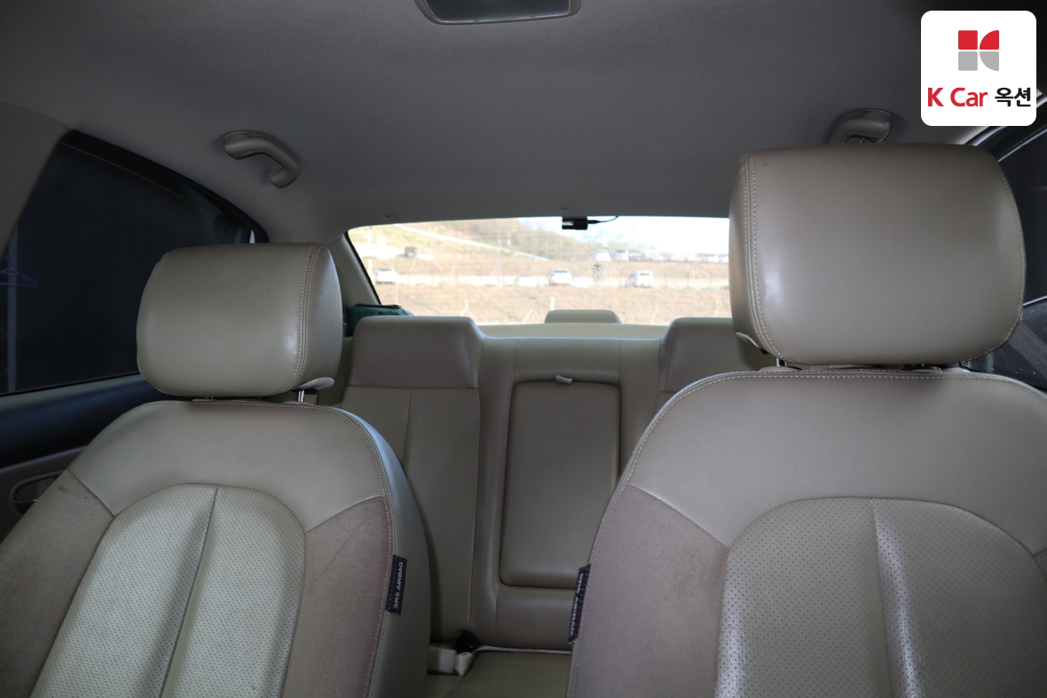 Hyundai Elantra 2010 - Image 17