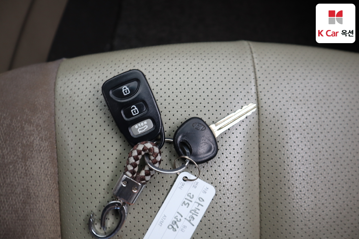 Hyundai Elantra 2010 - Image 16