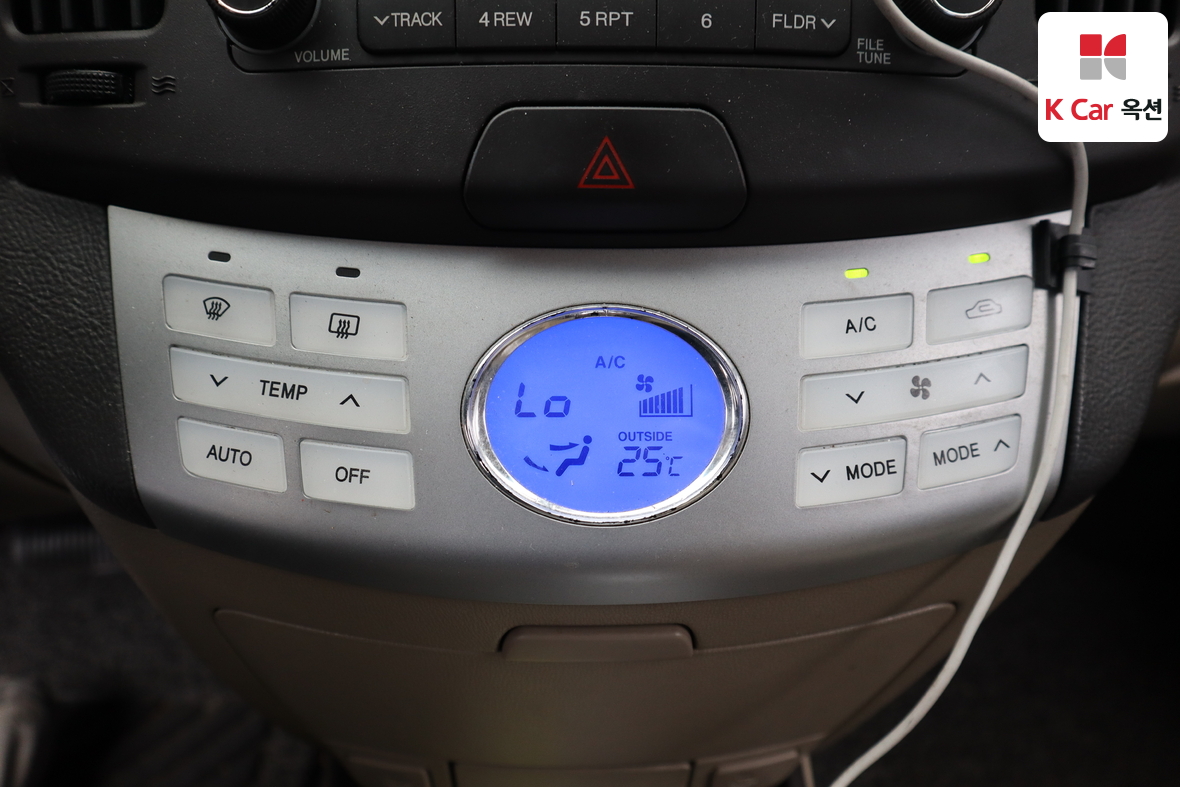 Hyundai Elantra 2010 - Image 14