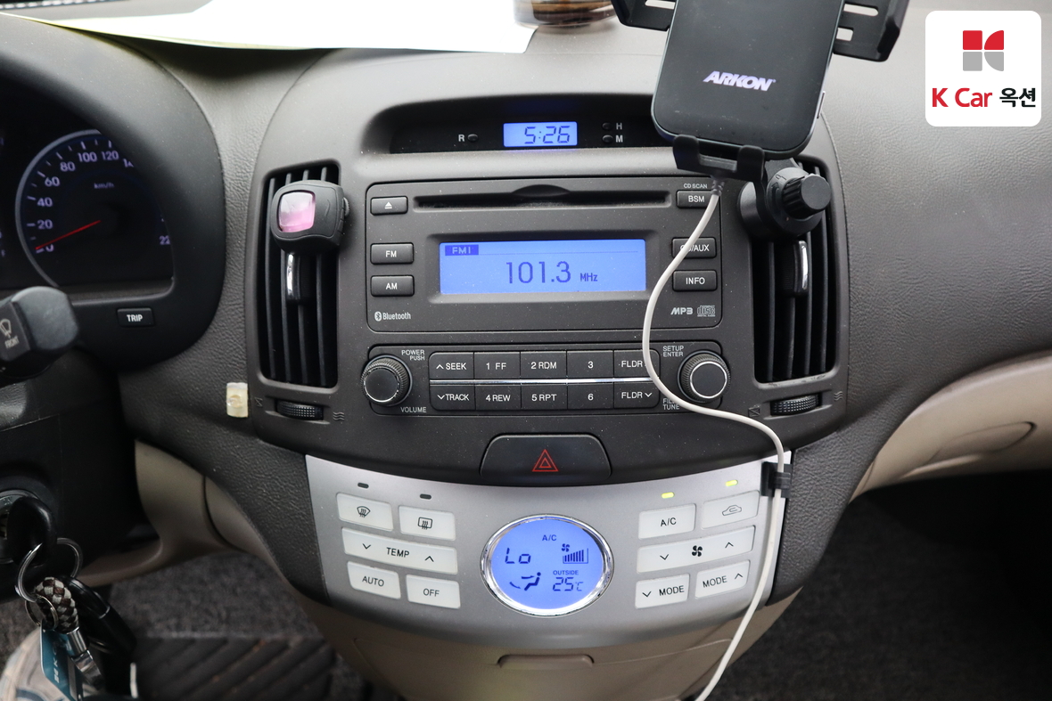 Hyundai Elantra 2010 - Image 6