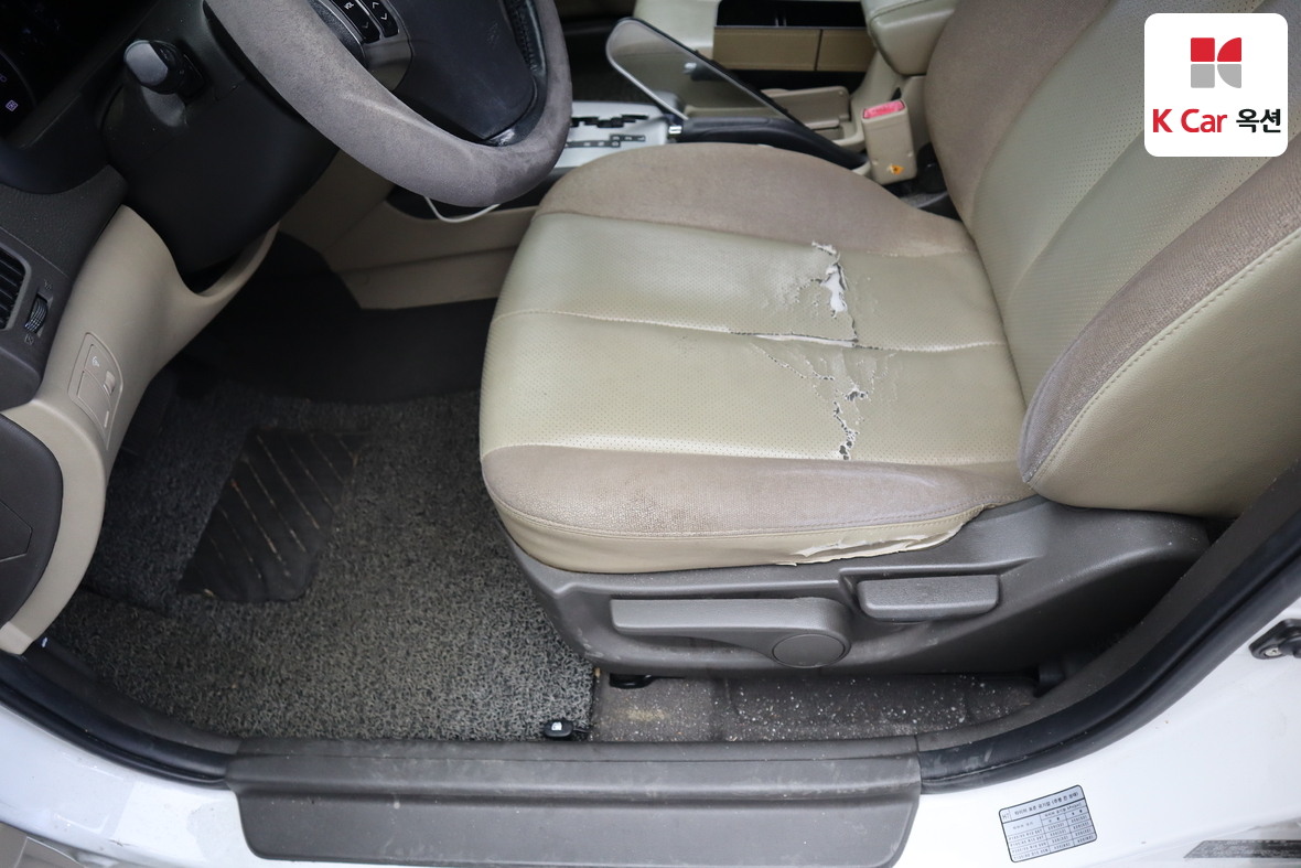 Hyundai Elantra 2010 - Image 18