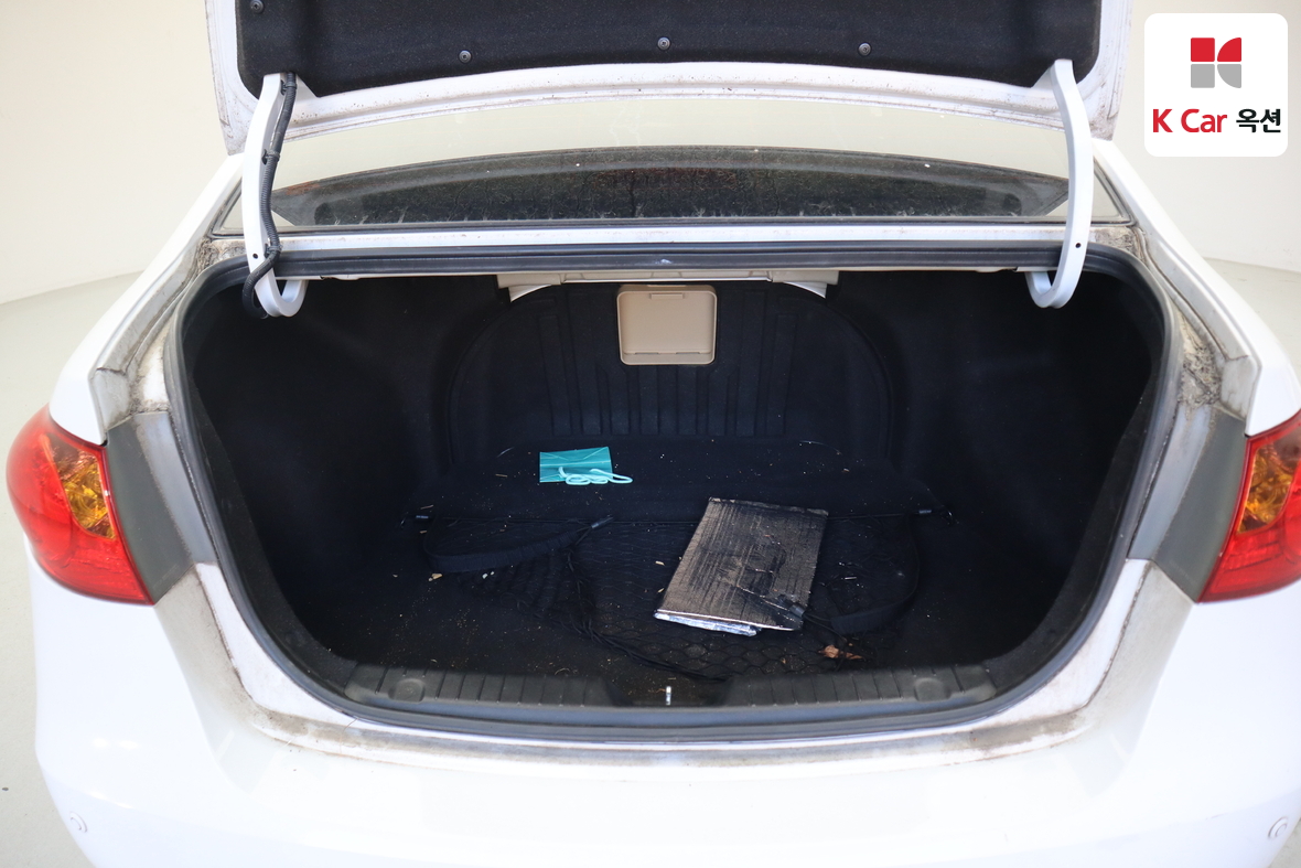 Hyundai Elantra 2010 - Image 24