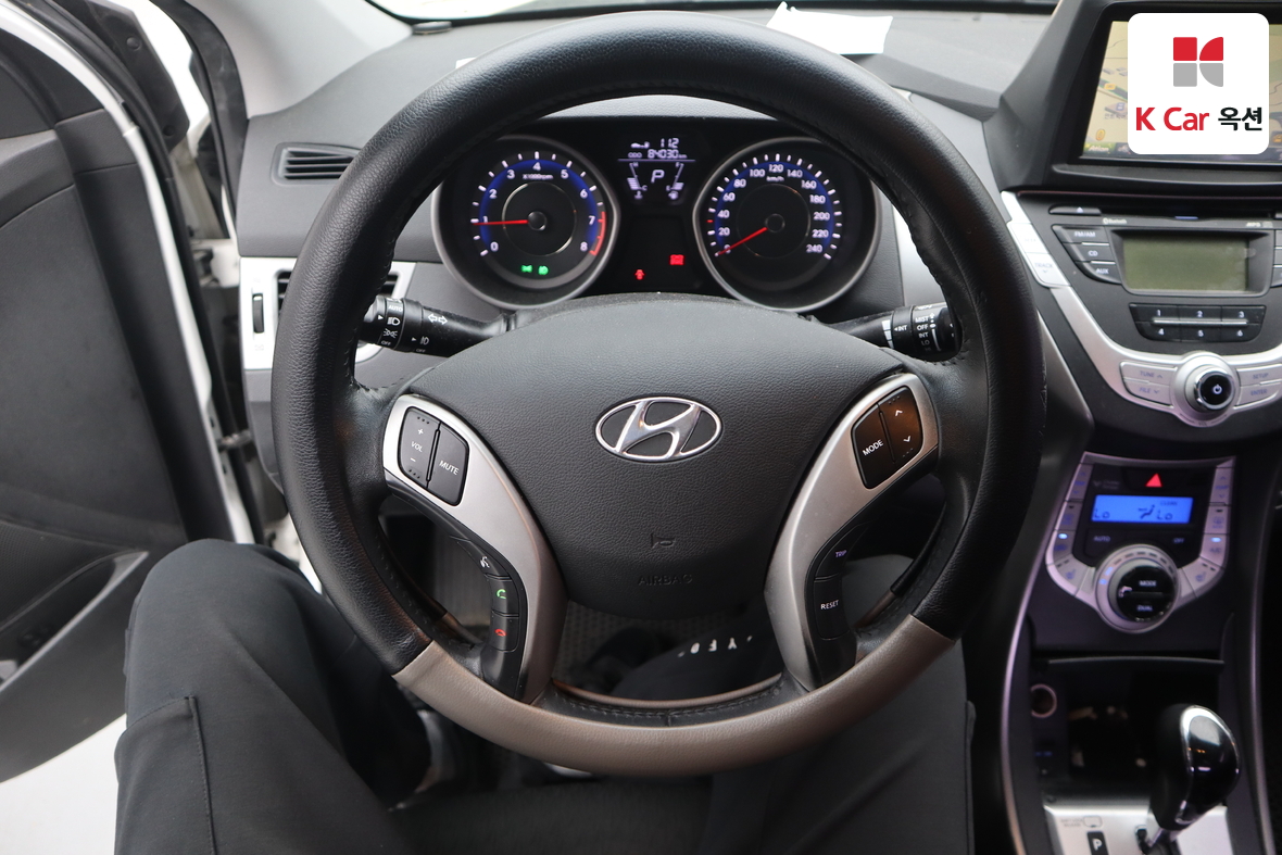 هيونداي إلانترا 2011 - صورة 10